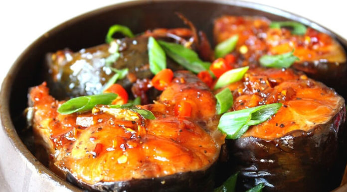 Eliminate Fishy Smells and Enhance the Flavor with this Water Addition