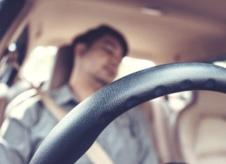 Should You Sleep in a Car with Air Conditioning on in Hot Weather?