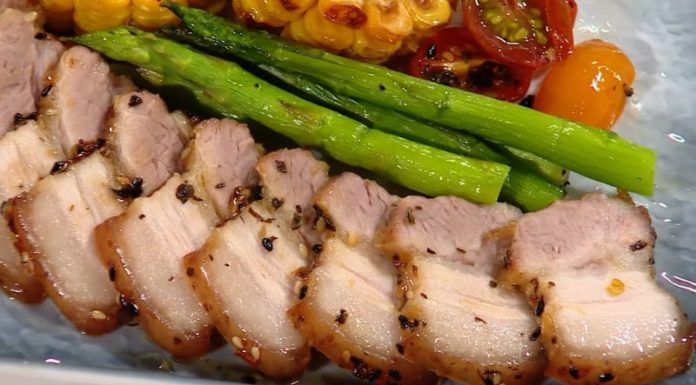 Delicious and irresistible weekend treat: Grilled pork belly with fragrant sesame!
