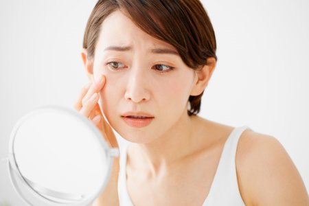 Rescue your skin from dryness and cracks this winter season, and bring back its radiant and youthful glow