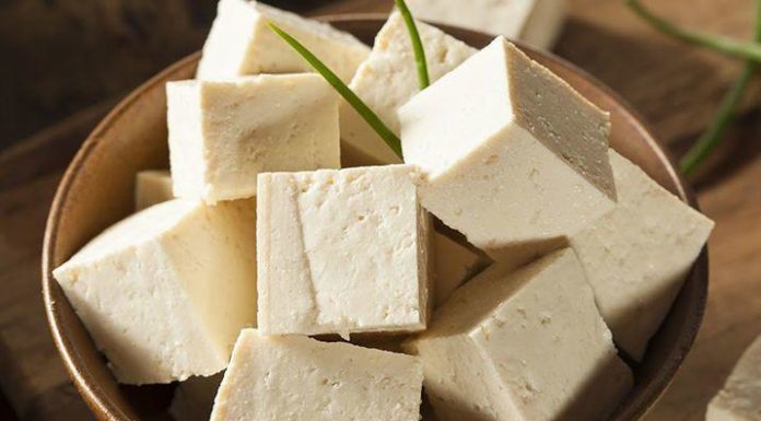 Secret to Perfectly Crispy and Golden Fried Tofu: No More Sticking to the Pan