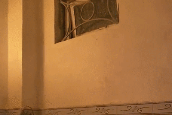 Warning: Bathroom Heater Burst into Flames and Exploded – A Cautionary Tale for Many Families in Winter