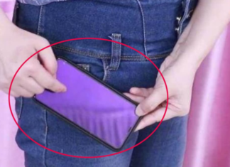 Which side should you put your phone screen facing when putting it in your pocket? Common mistake!