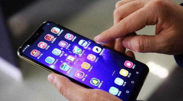 The Most Critical Time of the Day to Avoid Phone Usage: Damages Retina, Increases Depression and Causes Cancer