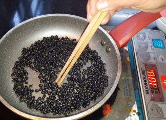 Is it beneficial to consume daily roasted black beans?