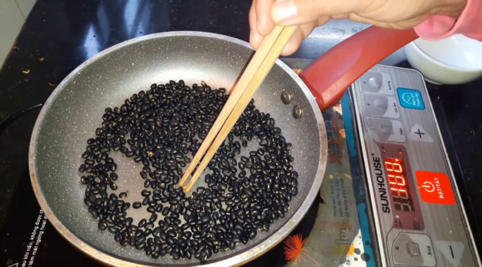 Is it beneficial to consume daily roasted black beans?