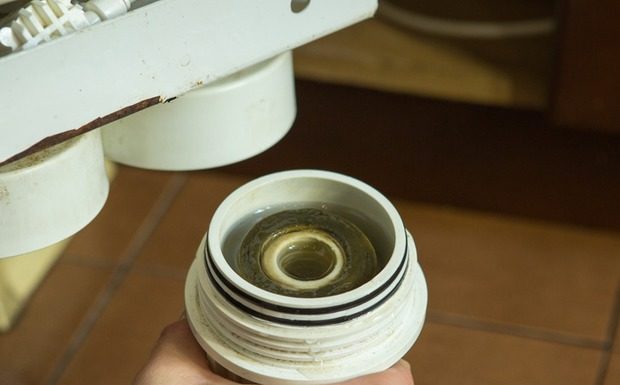 8 Household Items People Often Use Past Their Expiration Date Without Knowing