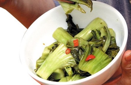 Why You Shouldn’t Eat Pickles and Salted Cucumbers? Are Sour Pickles Better?