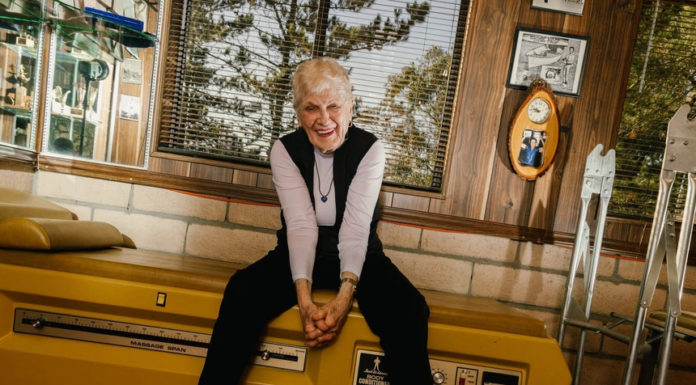 97-Year-Old Elaine LaLanne Achieves Surprising Fitness and Fame in the US through Regular Exercise and Movement