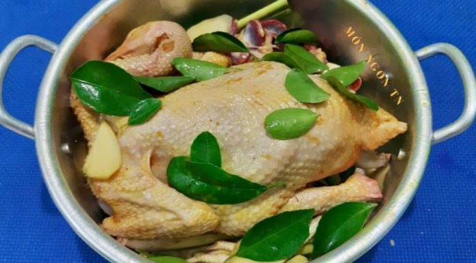 Boiling chicken with only water and onions is a foolproof method: Follow this way for tender and crispy golden chicken that everyone will love