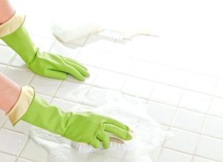 How to effectively remove all stains on ceramic tile floors, essential knowledge for every mother