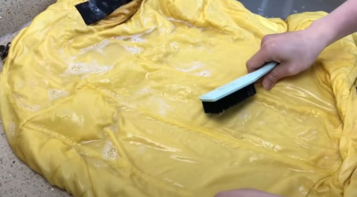 How to wash down jackets at home without worrying about clumping and without spending money at the laundry.