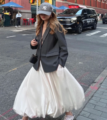 Revamp Your Style with Trendy Sneakers: Must-Know Tips for Fashionable Ladies