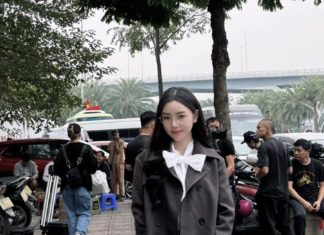 Quỳnh Kool and Huyền Lizzie share an amazing hack for endless legs that everyone should learn