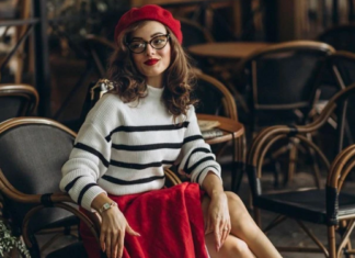 Classic Plaid Pattern Takes Over Street Style for Fashionable Ladies