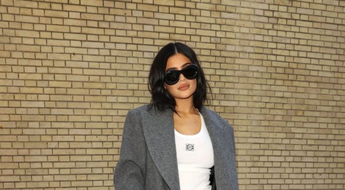 5 Famous IT Girls Promoting the Trend of “Invisible Pants”