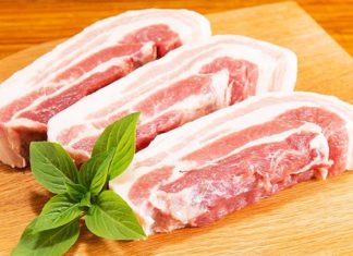 Boiling meat with salt is wrong: Add 1 tablespoon of this and the meat will be tender, aromatic