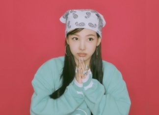 Fashionista’s Guide to Elevating Your Style with Silk Scarves