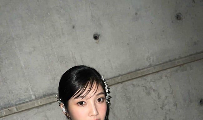 5 Hairstyles that Help Hide a High Forehead and Create a Symmetrical, Balanced Face