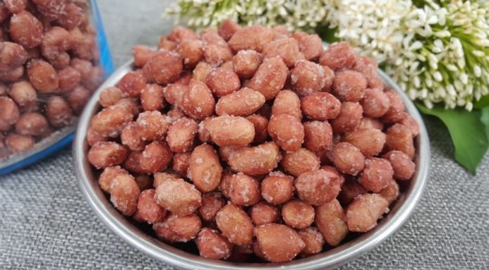 Why do restaurants often serve pickles and snacks before the meal? Surprising reasons you should know.