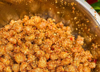 How to make crispy and flavorful rimmed pork belly fat crackling