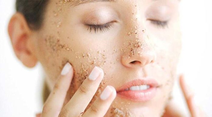 8 Ingredients to Minimize Pores and Achieve Smooth, Clear Skin & Prevent Acne