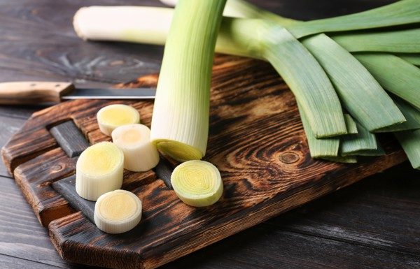 6 Golden Benefits of Regularly Eating Garlic