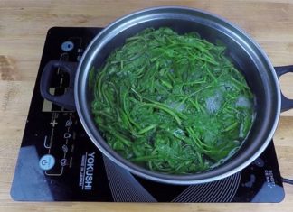 Should vegetables be boiled with an open lid or covered to retain their freshness and nutritional value?