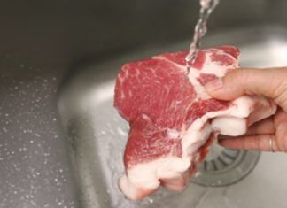 5 common mistakes when boiling meat that make the meat dry and flavorless, losing its nutrients