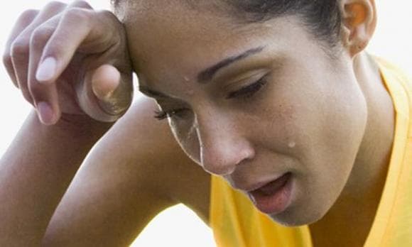 Training without washing your face can help you lose weight, but it harms your skin. How to do it right?