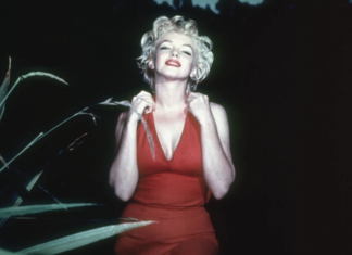 The World’s Sexiest Woman Marilyn Monroe, Lazy at Exercise but Diligent at Icing Baths, Sleeps Nude