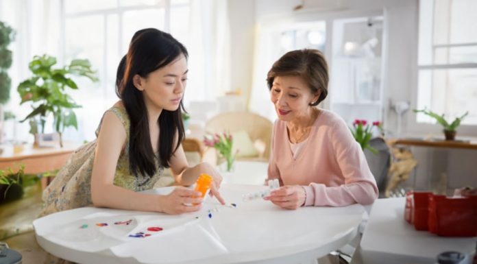 Ancestral advice causes family conflicts between daughter-in-law and mother-in-law, leading to three generations of hardship without wealth.