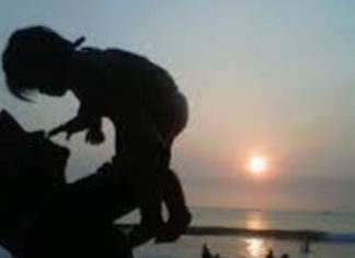 I take care of my mother-in-law for many years but can’t take care of my own mother. When my mother told me that, I burst into tears. What should I do?