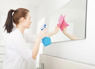 Bathroom smells fresh and clean like a hotel with these 9 incredibly simple tips.