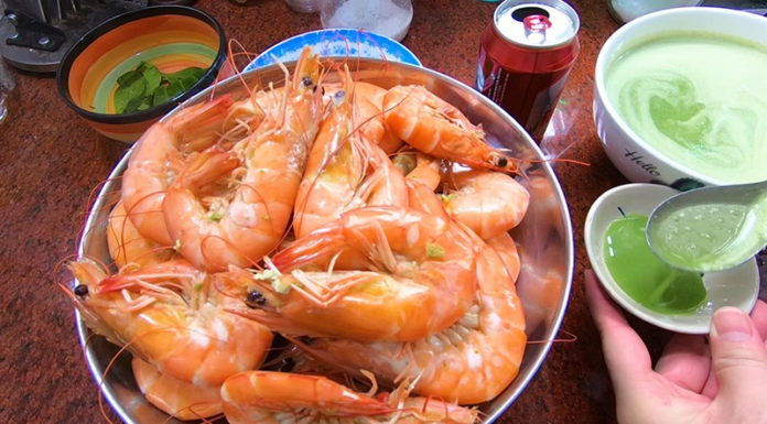 Don’t rush to pour cold water into boiling shrimp, use this water to make the shrimp red, rich in flavor, and not fishy