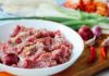 Marinating beef with just salt and seasoning powder is foolish: Adding this ingredient makes the meat tender and juicy, no worries about it turning dry and tough.