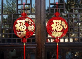 Feng Shui expert reveals 3 items appearing at the door to bring prosperity and harmony to your home, easily done.