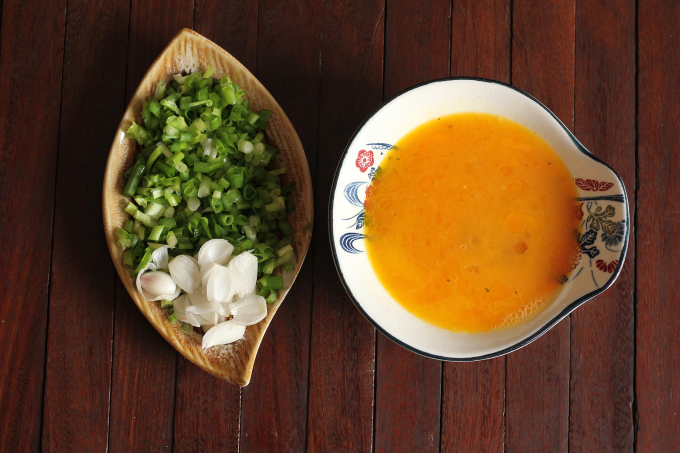 A chef teaches how to stir-fry bitter melon, both nutritious and delicious, the secret lies in this step