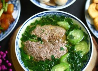 Delicious Crab Soup: Add an Extra Ingredient to Make it Irresistible!