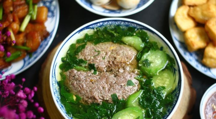 Delicious Crab Soup: Add an Extra Ingredient to Make it Irresistible!