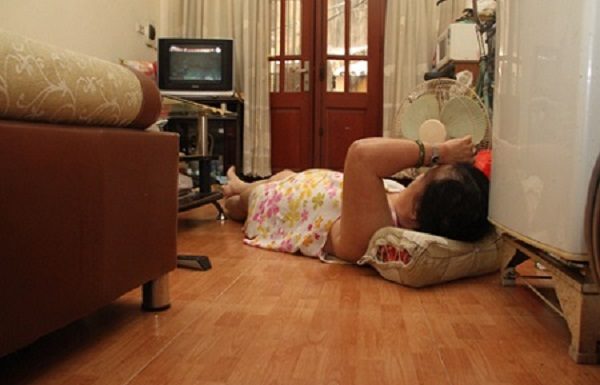 5 Benefits of Sleeping on the Floor