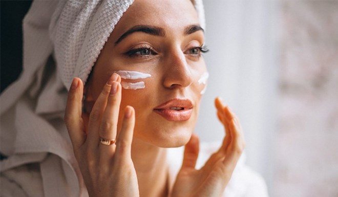 Simple Hacks for Non-greasy Sunscreen Application