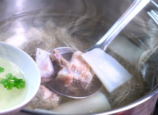 Don’t just throw bones into the pot, add one more ingredient for a delicious and flavorful broth