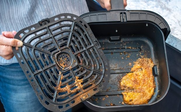 Learn how to easily clean grease from plastic containers and air fryers