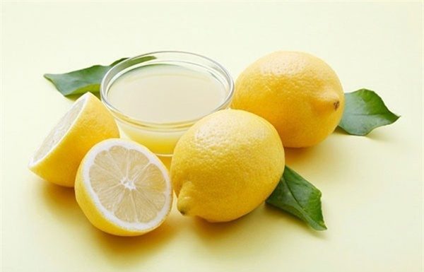 The fastest way to “save” clothes from color bleeding if you accidentally mix different colored clothes together when washing