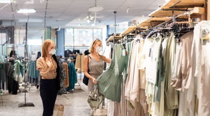 Dangerous Mistakes to Avoid When Wearing New Clothes: Common Issues in Vietnam, Check Now