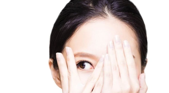 Get rid of dark circles and achieve a radiant face with this amazing skincare routine