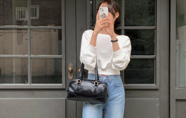 10 Fashionable Ways to Style Wide Leg Jeans Every Girl Should Try