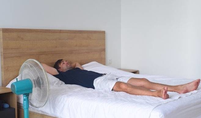 The Harmful Effects of Directly Pointing a Fan at Your Body While Sleeping