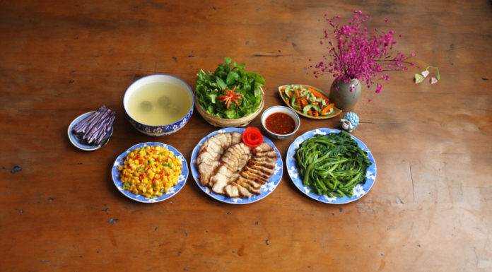 Should I Boil Spinach with Sour Fruit before or after? Chef’s Recommendation for Delicious and Crispy Spinach without Discoloration